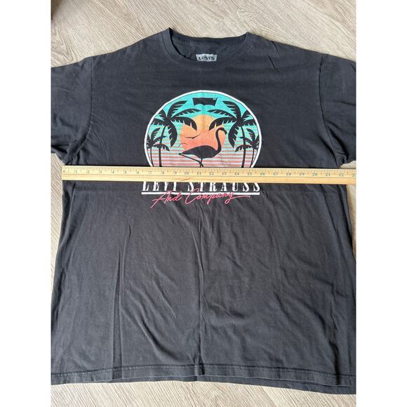 Levi Strauss and Company tshirt size XL - Picture 4 of 6